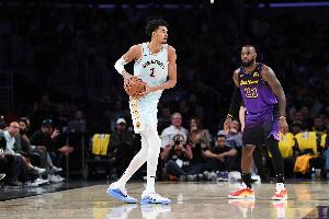 美记：文班亚马彻底开窍后将让其余29队胆寒 他还有很多提高空间